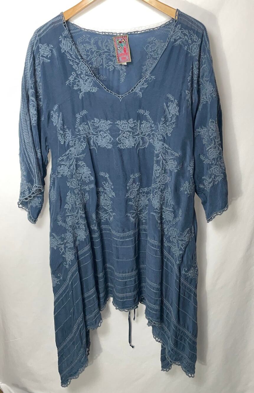 Johnny Was Garden Leaf Embroidered Tunic in Blue - Women's Size L